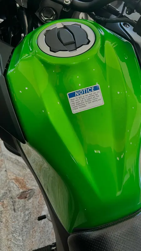 Mira esta publicación de Kawasaki KLE 300 Versys Adventure 2024 en Motordil