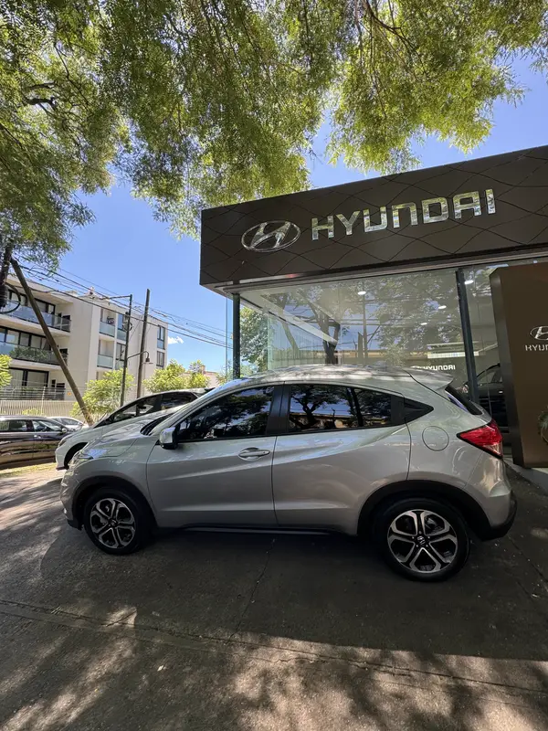 Mira esta publicación de Honda HRV 2022 en Motordil