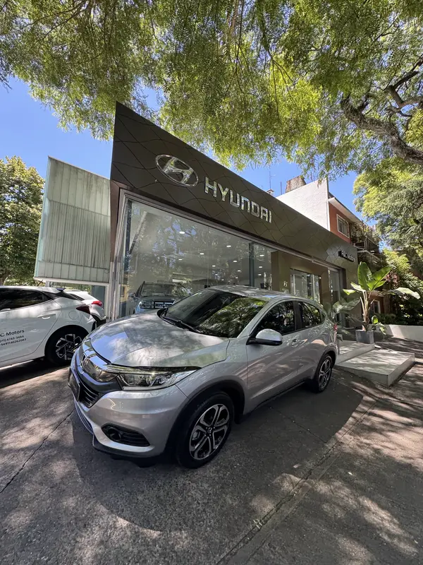 Mira esta publicación de Honda HRV 2022 en Motordil