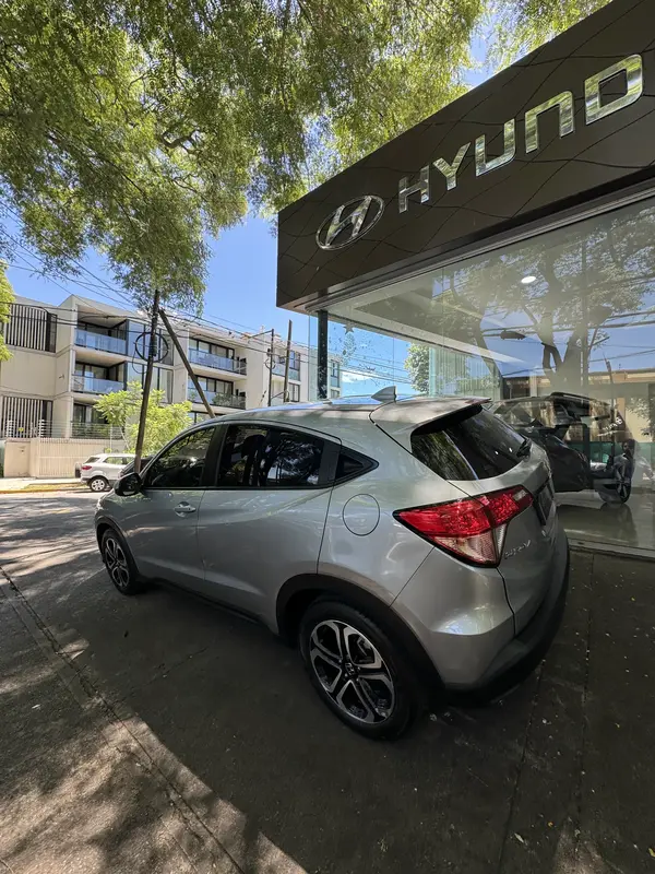 Mira esta publicación de Honda HRV 2022 en Motordil