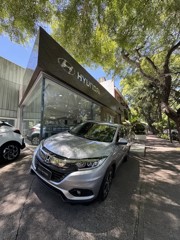 Mira esta publicación de Honda HRV 2022 en Motordil