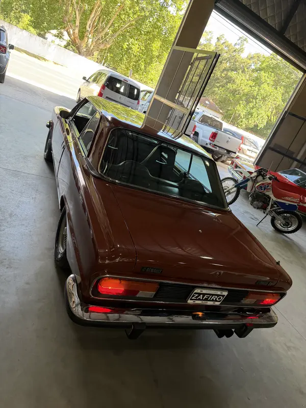 Mira esta publicación de Renault Otros 1981 en Motordil