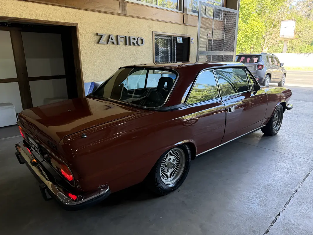 Mira esta publicación de Renault Otros 1981 en Motordil