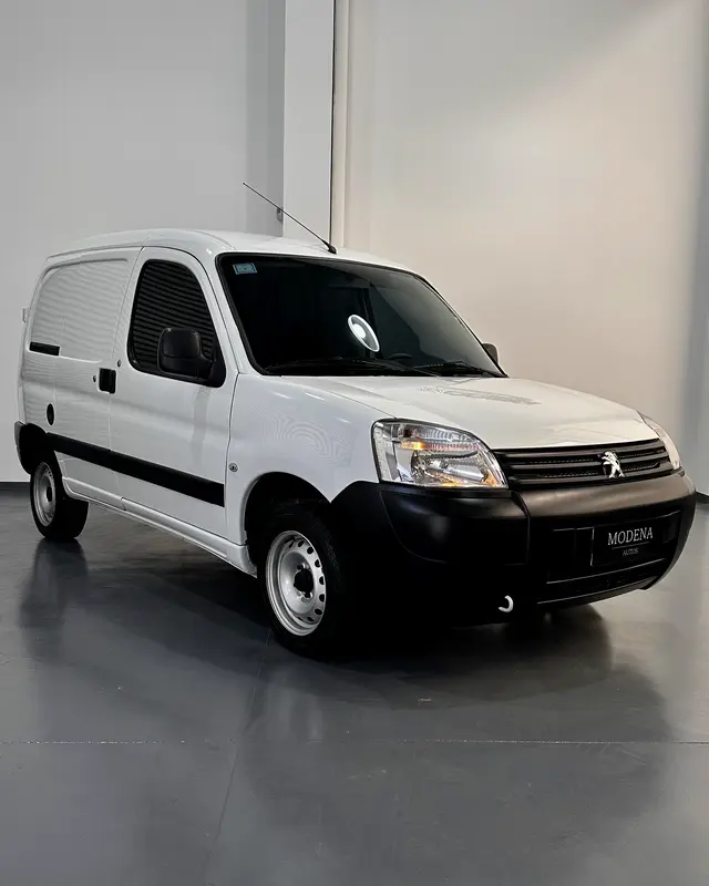 Mira esta publicación de Peugeot Partner 2024 en Motordil