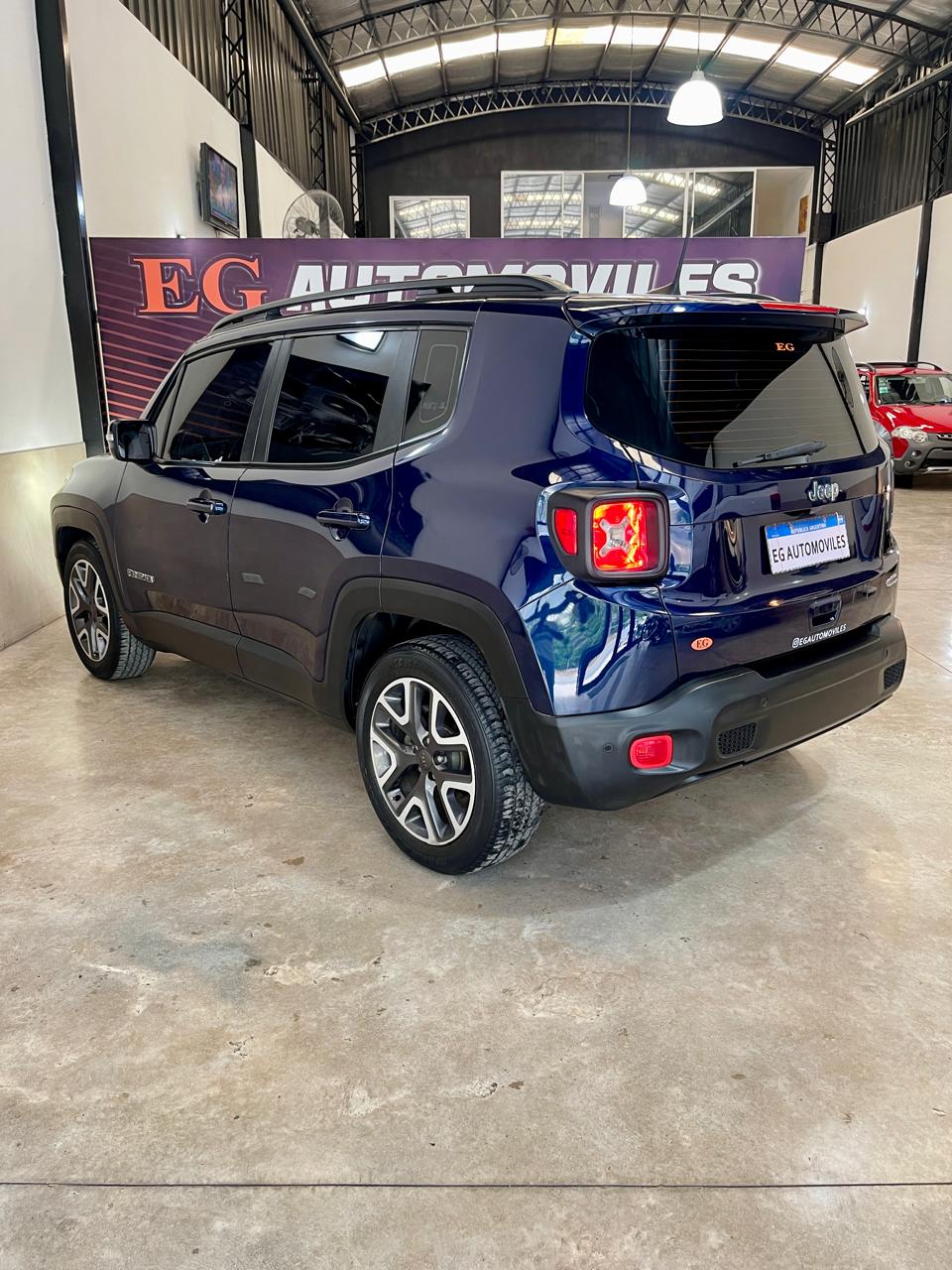 Mira esta publicación de Jeep Renegade 2019 en Motordil