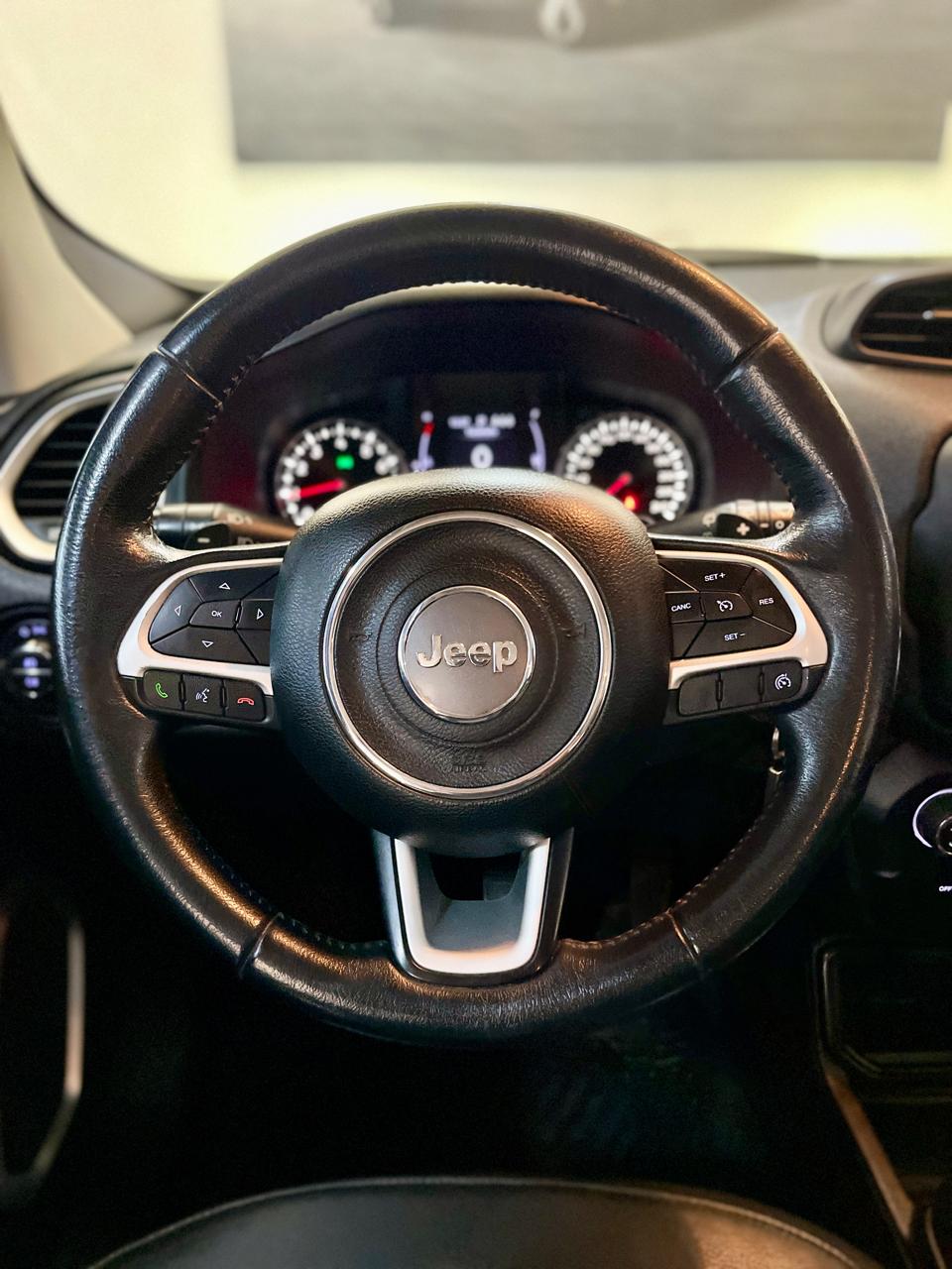 Mira esta publicación de Jeep Renegade 2019 en Motordil