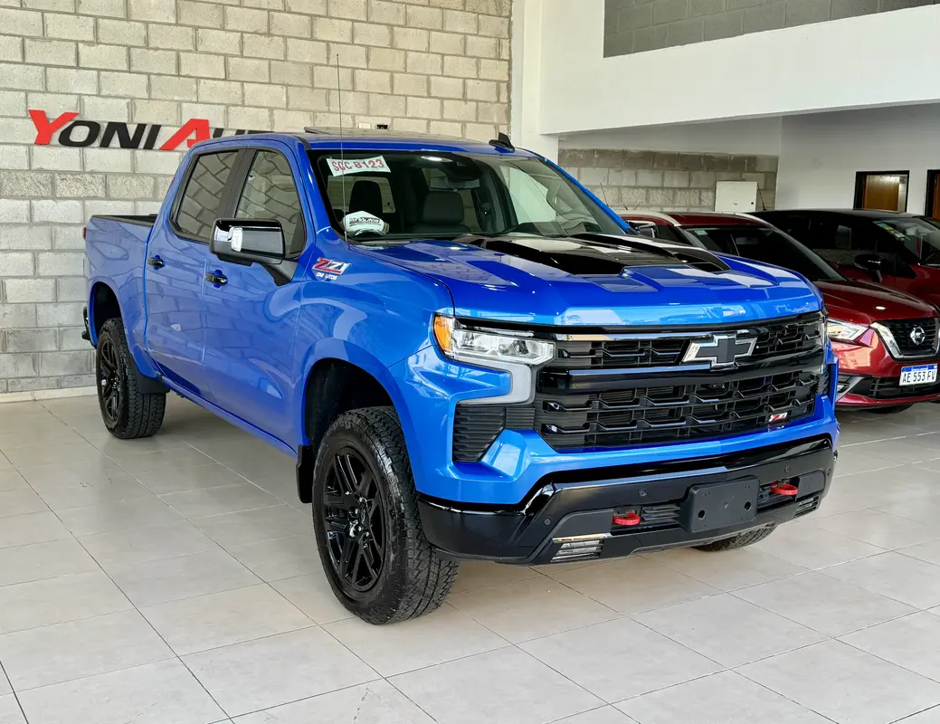 Mira esta publicación de Chevrolet Silverado 2025 en Motordil