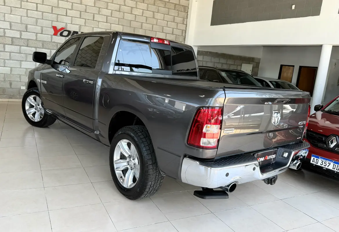 Mira esta publicación de RAM 1500 2015 en Motordil