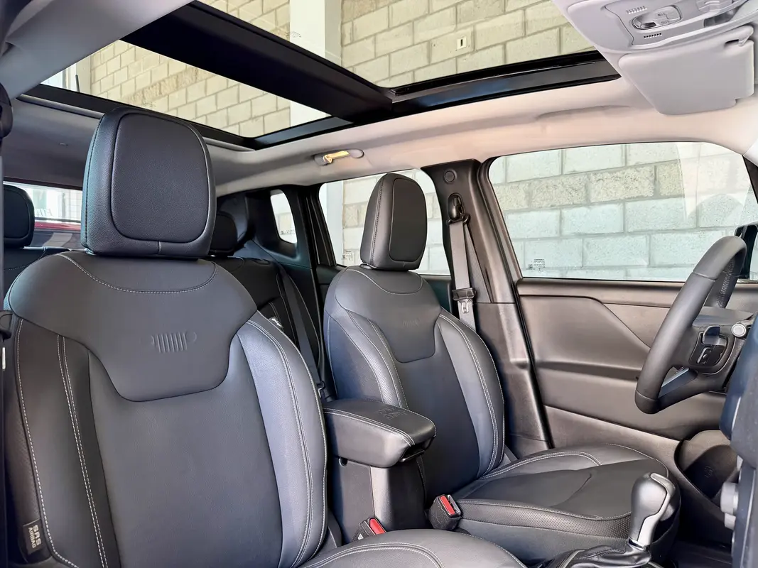 Mira esta publicación de Jeep Renegade 2024 en Motordil