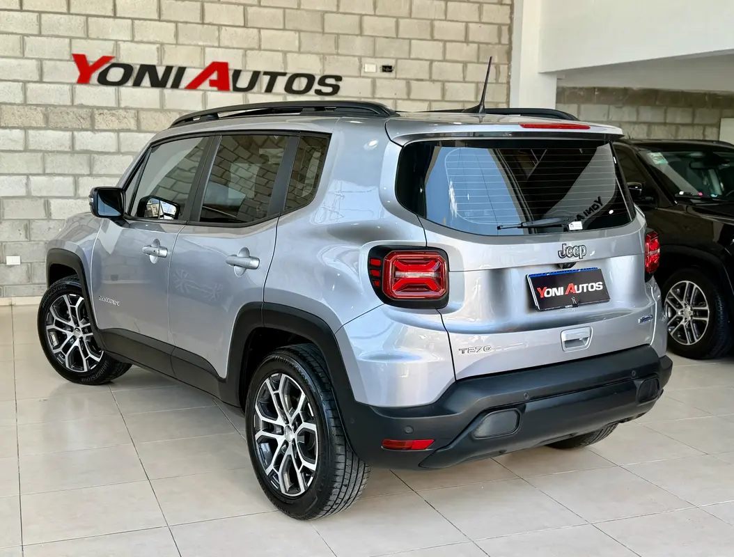 Mira esta publicación de Jeep Renegade 2024 en Motordil