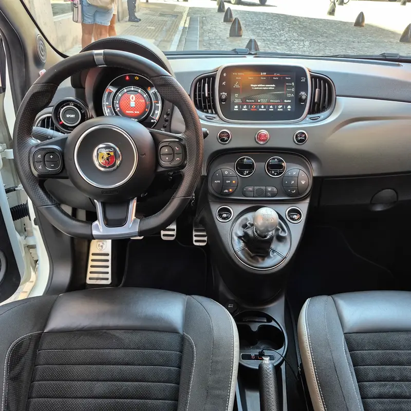 Mira esta publicación de Fiat 500 Abarth 2019 en Motordil
