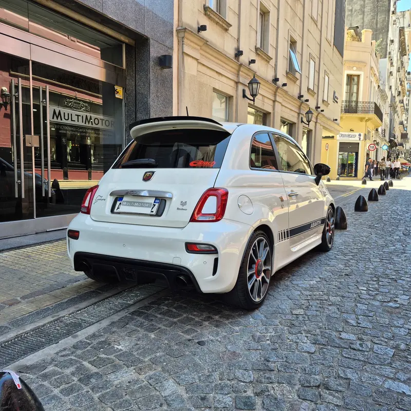 Mira esta publicación de Fiat 500 Abarth 2019 en Motordil