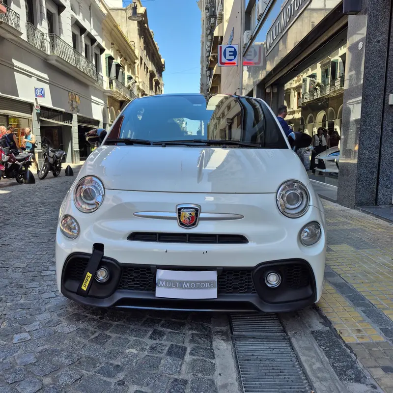 Mira esta publicación de Fiat 500 Abarth 2019 en Motordil