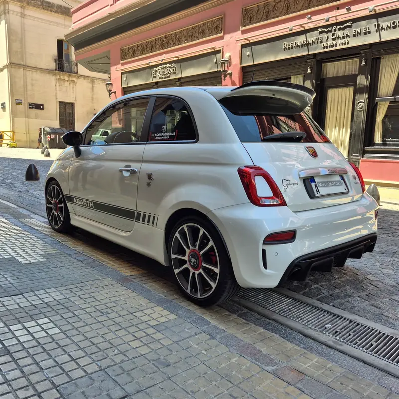 Mira esta publicación de Fiat 500 Abarth 2019 en Motordil
