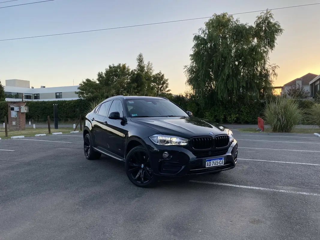 Mira esta publicación de BMW X6 2018 en Motordil