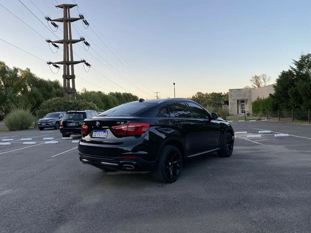 Mira esta publicación de BMW X6 2018 en Motordil