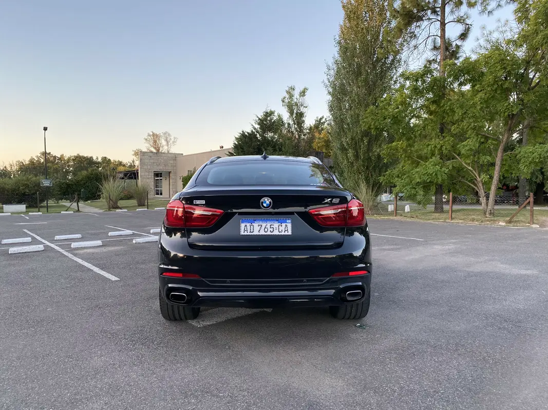 Mira esta publicación de BMW X6 2018 en Motordil