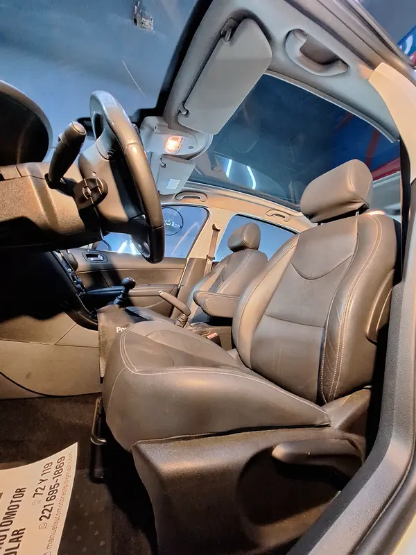 Mira esta publicación de Peugeot 308 2017 en Motordil