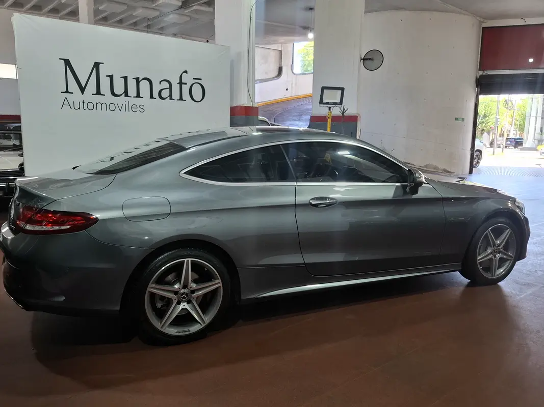 Mira esta publicación de Mercedes Benz Clase C 2018 en Motordil