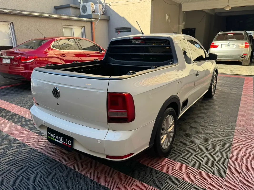 Mira esta publicación de Volkswagen Saveiro 2016 en Motordil