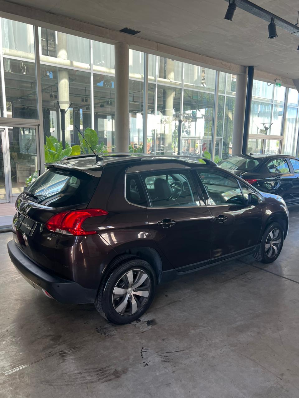 Mira esta publicación de Peugeot 2008 2018 en Motordil