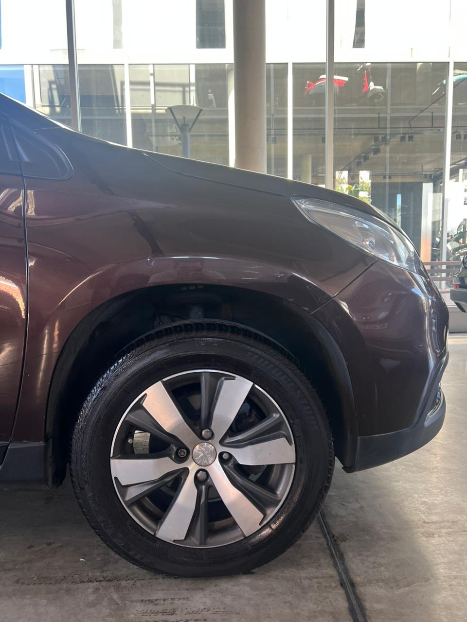 Mira esta publicación de Peugeot 2008 2018 en Motordil