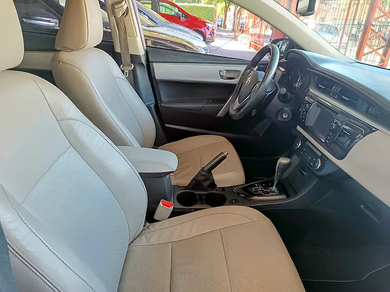 Mira esta publicación de Toyota Corolla 2015 en Motordil