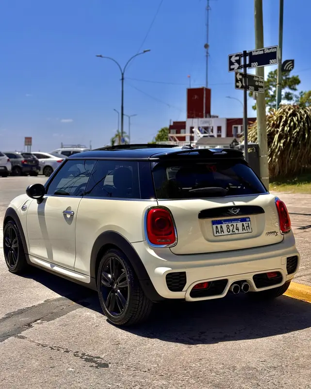 Mira esta publicación de Mini Cooper 2017 en Motordil