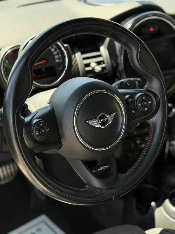 Mira esta publicación de Mini Cooper 2017 en Motordil