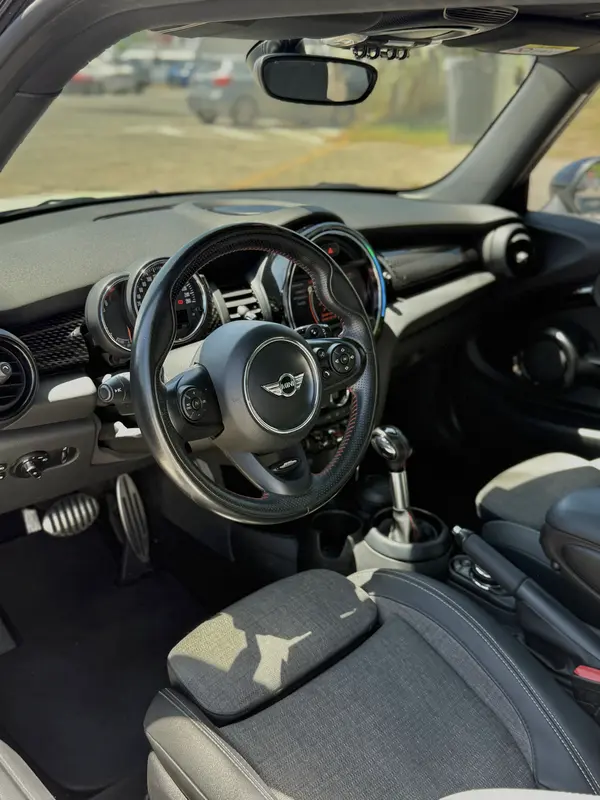 Mira esta publicación de Mini Cooper 2017 en Motordil