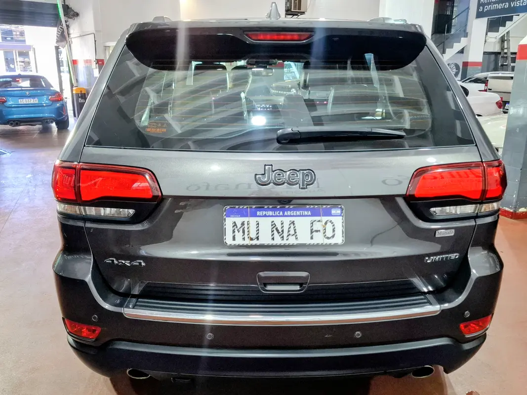 Mira esta publicación de Jeep Grand Cherokee 2021 en Motordil