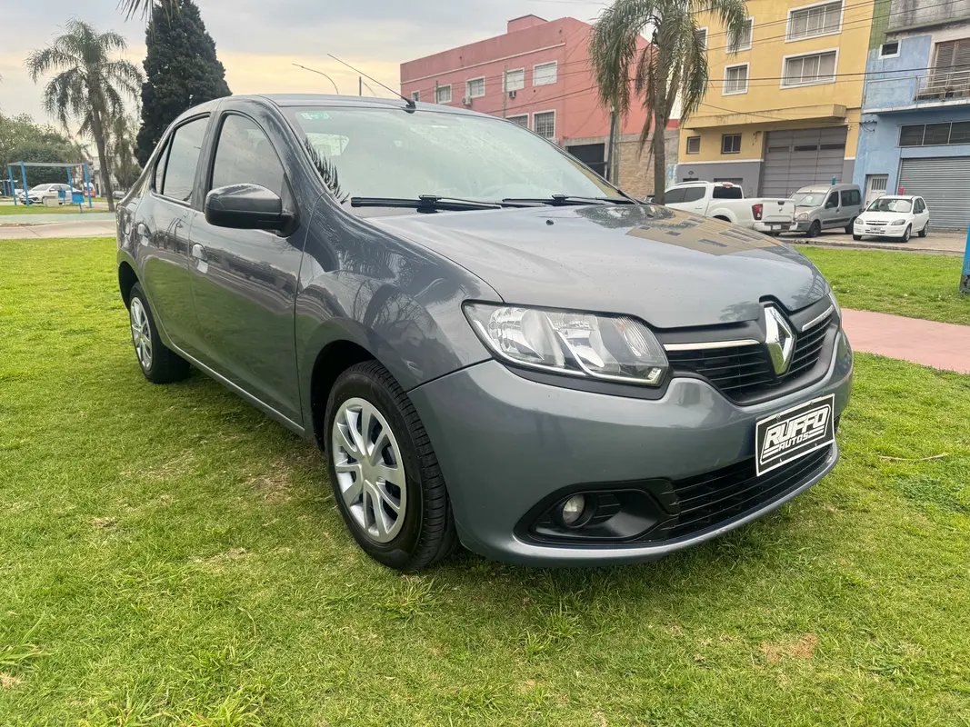 Mira esta publicación de Renault Logan 2015 en Motordil