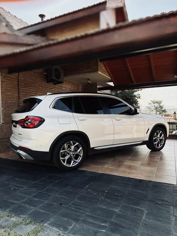 Mira esta publicación de BMW X3 2023 en Motordil