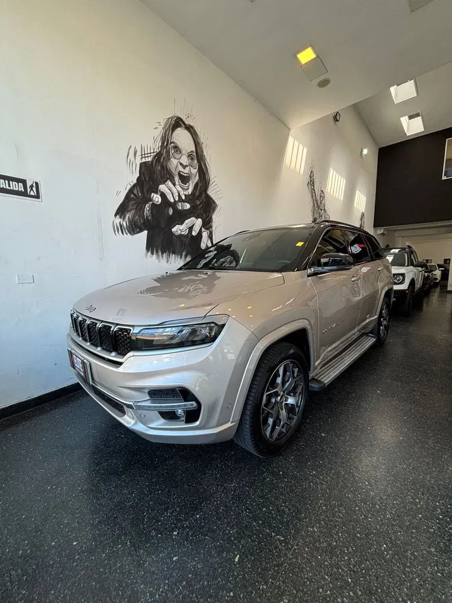 Mira esta publicación de Jeep Commander 2022 en Motordil