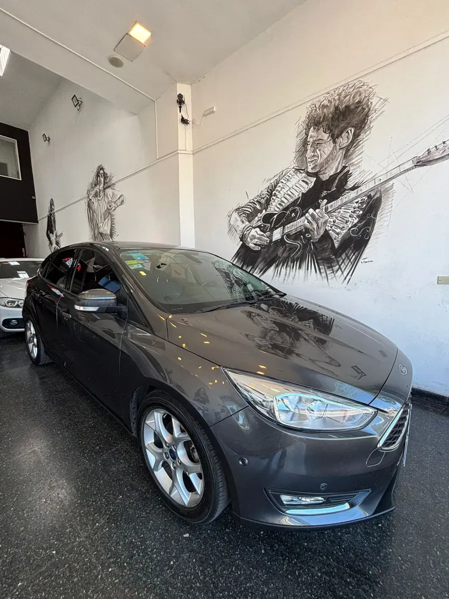 Mira esta publicación de Ford Focus 2018 en Motordil