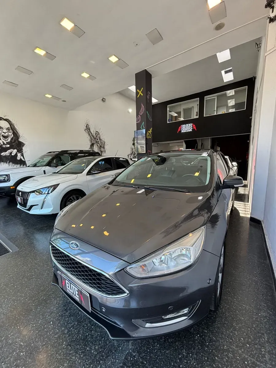 Mira esta publicación de Ford Focus 2018 en Motordil