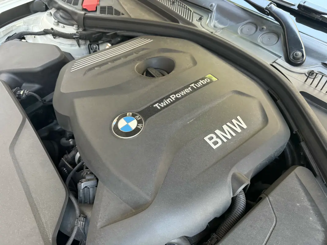 Mira esta publicación de BMW Serie 1 2018 en Motordil