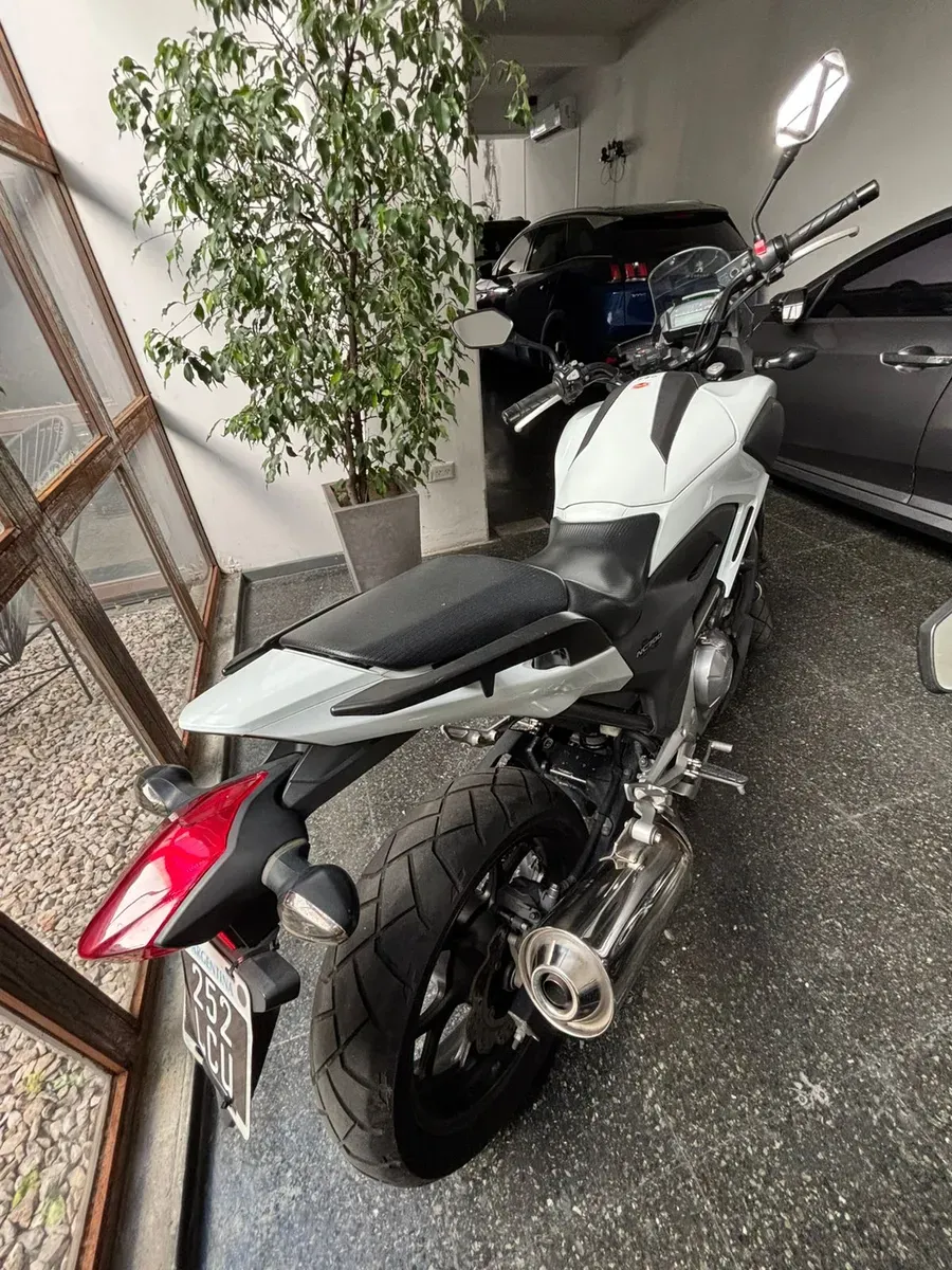 Mira esta publicación de Honda NC 700 X 2015 en Motordil