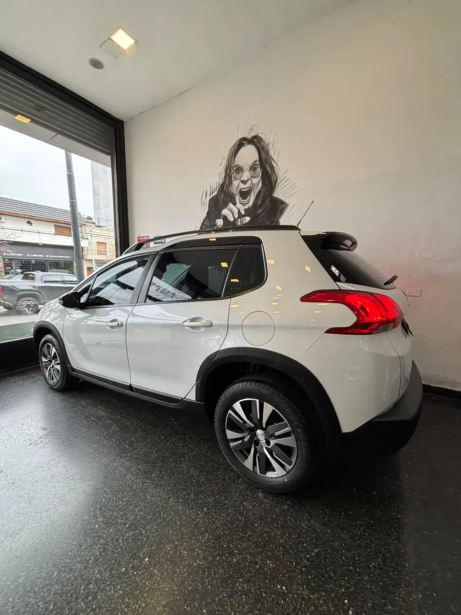 Mira esta publicación de Peugeot 2008 2022 en Motordil