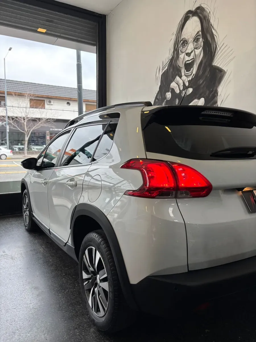 Mira esta publicación de Peugeot 2008 2022 en Motordil