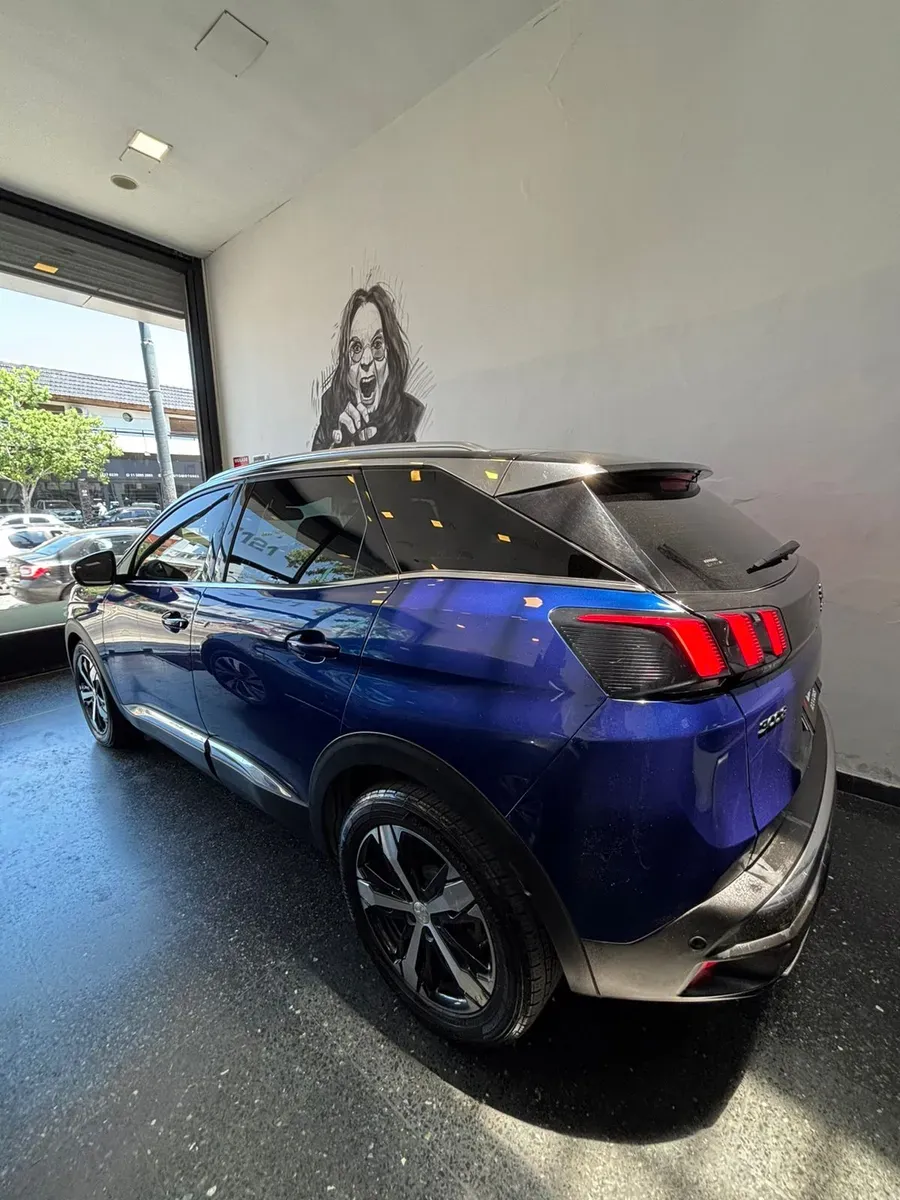 Mira esta publicación de Peugeot 3008 2018 en Motordil