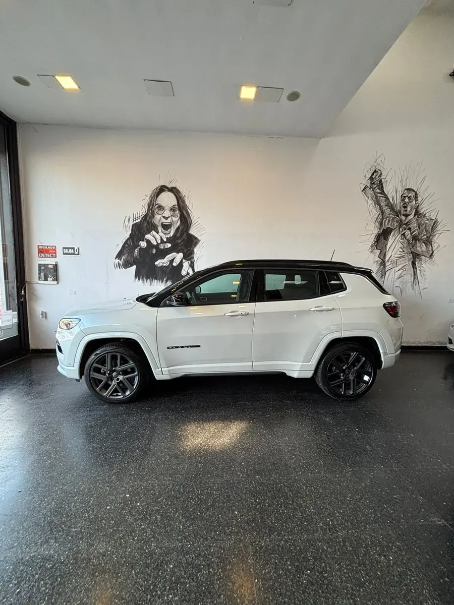 Mira esta publicación de Jeep Compass 2025 en Motordil