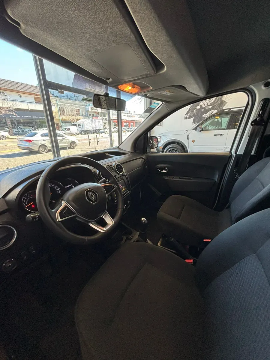 Mira esta publicación de Renault Kangoo 2023 en Motordil