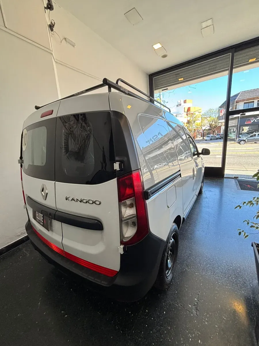 Mira esta publicación de Renault Kangoo 2023 en Motordil