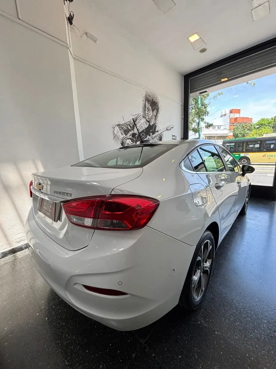 Mira esta publicación de Chevrolet Cruze 2023 en Motordil