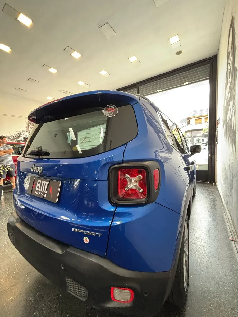 Mira esta publicación de Jeep Renegade 2018 en Motordil