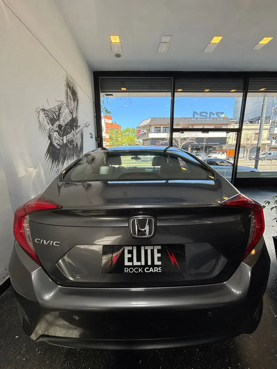 Mira esta publicación de Honda Civic 2018 en Motordil