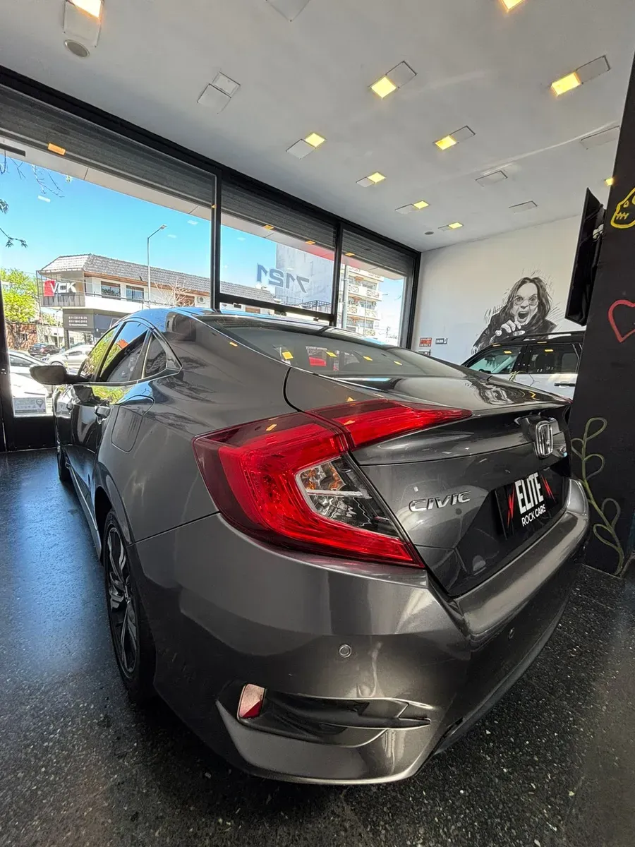 Mira esta publicación de Honda Civic 2018 en Motordil