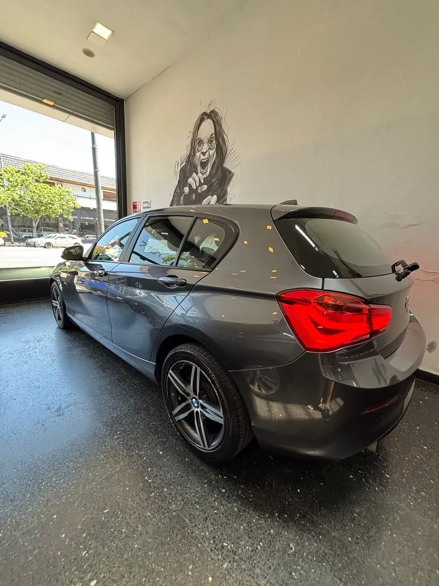 Mira esta publicación de BMW Serie 1 2020 en Motordil