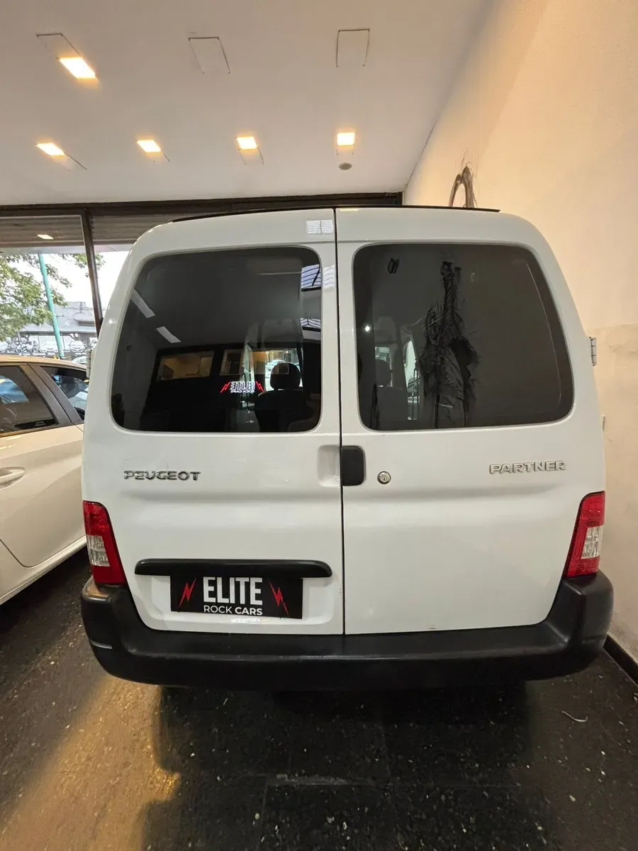 Mira esta publicación de Peugeot Partner 2018 en Motordil